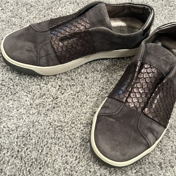 Johnston Murphy Women's Slip On Sneakers‎ Sz 6M Gray Suede Reptile Comfort Shoes - Picture 4 of 14